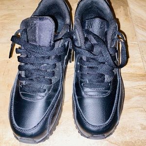 Nike Youth Air Max '90 Leather Shoes!